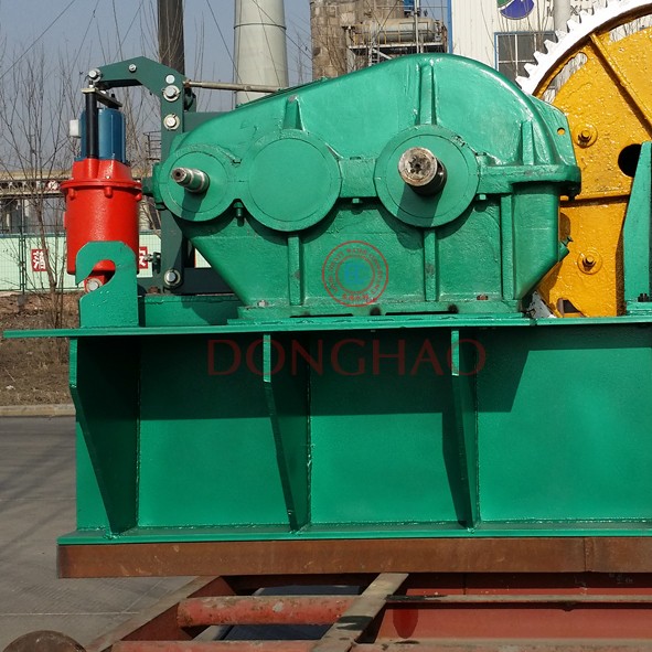 封閉卷揚(yáng)20017.jpg 封閉卷揚(yáng)20017.jpg